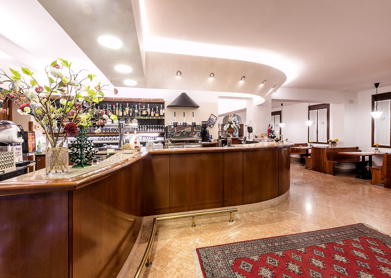 Hotel Il Novecento à Casarsa della Delizia Extérieur photo